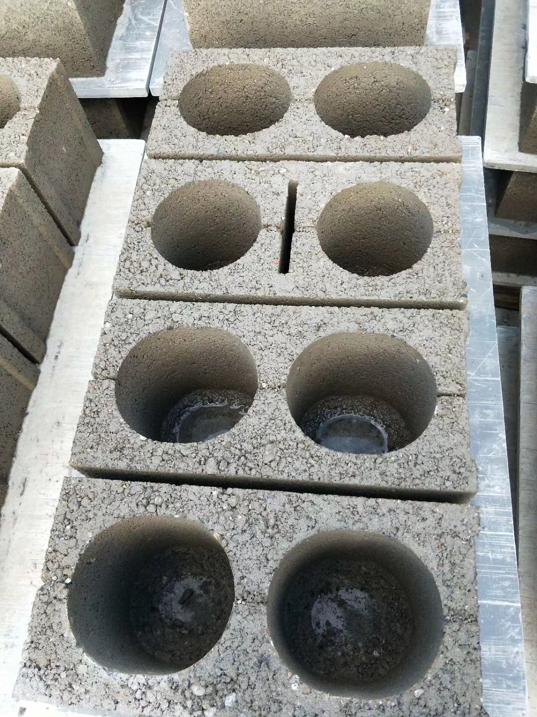 China QT4-15 Yixin Concrete Brick Making Machine Supplier 