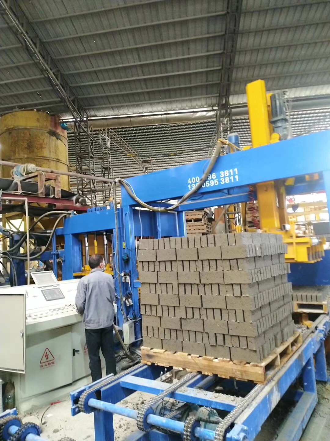 Yixin China QT6-15 Hollow Block Fully Automatic Production Line Manufacturer 